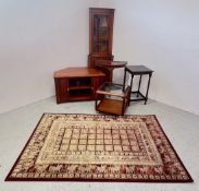 A COLLECTION OF OCCASIONAL FURNITURE TO INCLUDE G PLAN TEAK SIDE TABLE, MAHOGANY CORNER UNIT,