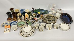 A GROUP OF SUNDRY CHINA TO INCLUDE STUDIO POTTERY EXAMPLES, MID WINTER TEA WARE,