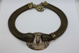 A BULATTI DESIGNER COSTUME JEWELLERY CHOKER STYLE NECKLACE IN ORIGINAL BOX.