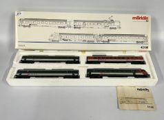A BOXED MARKLIN HO 42168 TRAIN SET.