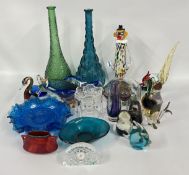 A GROUP OF ART GLASS TO INCLUDE DECANTERS AND PAPERWEIGHT,