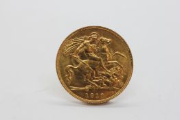 1913 HALF SOVEREIGN COIN.