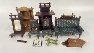 A GROUP OF ANTIQUE DOLLS HOUSE FURNITURE AND OTHER ITEMS.