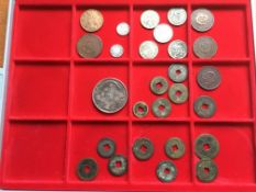 COINS: LINDNER COIN TRAY WITH CHINESE COINS, TOKENS, EARLY 'CASH' ETC. (27 COINS).