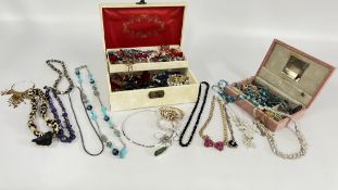 TWO JEWELLERY BOXES AND CONTENTS TO INCLUDE COSTUME JEWELLERY, DRESS BROOCHES, BEADED NECKLACES,