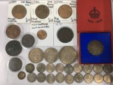 COINS: TUB OF ENGLISH COINS INCLUDING 1937 CROWN, 1930 AND 1943 HALFCROWNS,