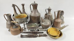 A BOX CONTAINING A GROUP OF EASTERN COPPER AND METAL WARES TO INCLUDE JUGS, COFFEE POTS, PLANTERS,