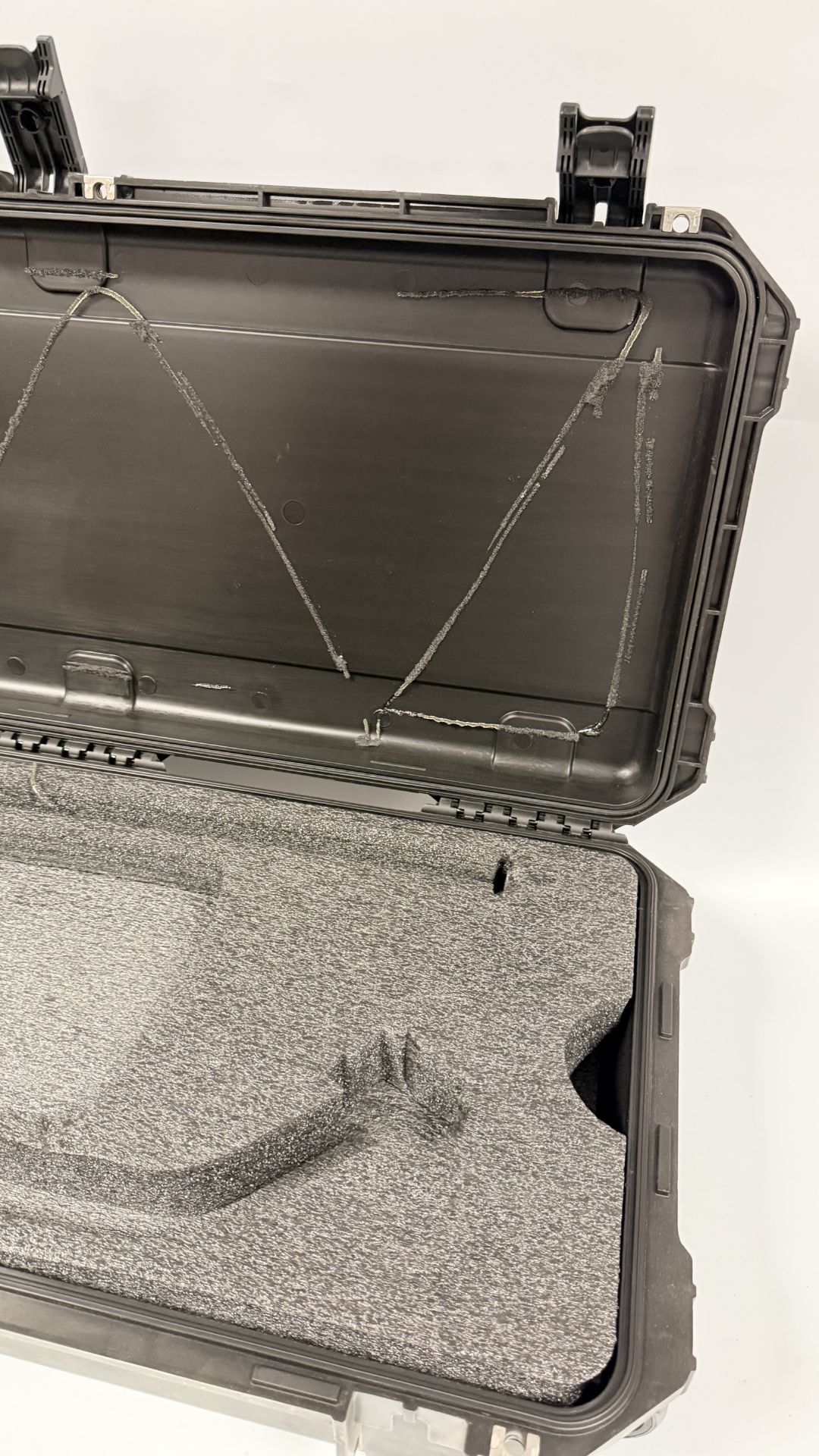 A GOOD QUALITY ''CASE CLUB'' GUN CASE WITH WHEELS, W 43CM X D 17CM X L 134CM. - Image 7 of 8