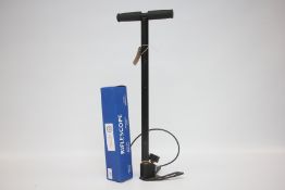 A FX HIGH PRESSURE HAND PUMP AND AS NEW CENTRE POINT 3-9X40 AO SCOPE.