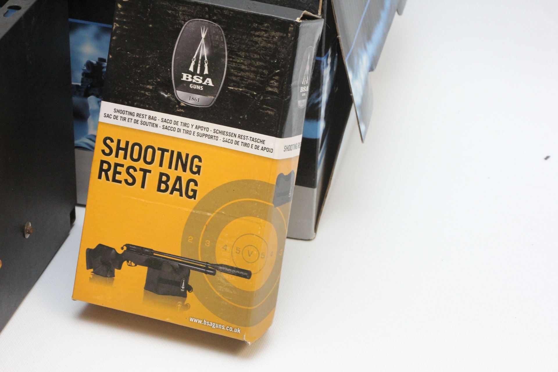 WALTHER MAGNETIC PELLET TRAP (UNUSED) PLUS BSA SHOOTING REST BAG. - Image 5 of 7