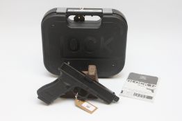 UMAREX GLOCK 17 Co2 MULTI SHOT, 8 ROUND .