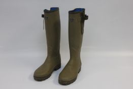 PAIR OF LE CHAMEAU WELLINGTON BOOTS SIZE 40.
