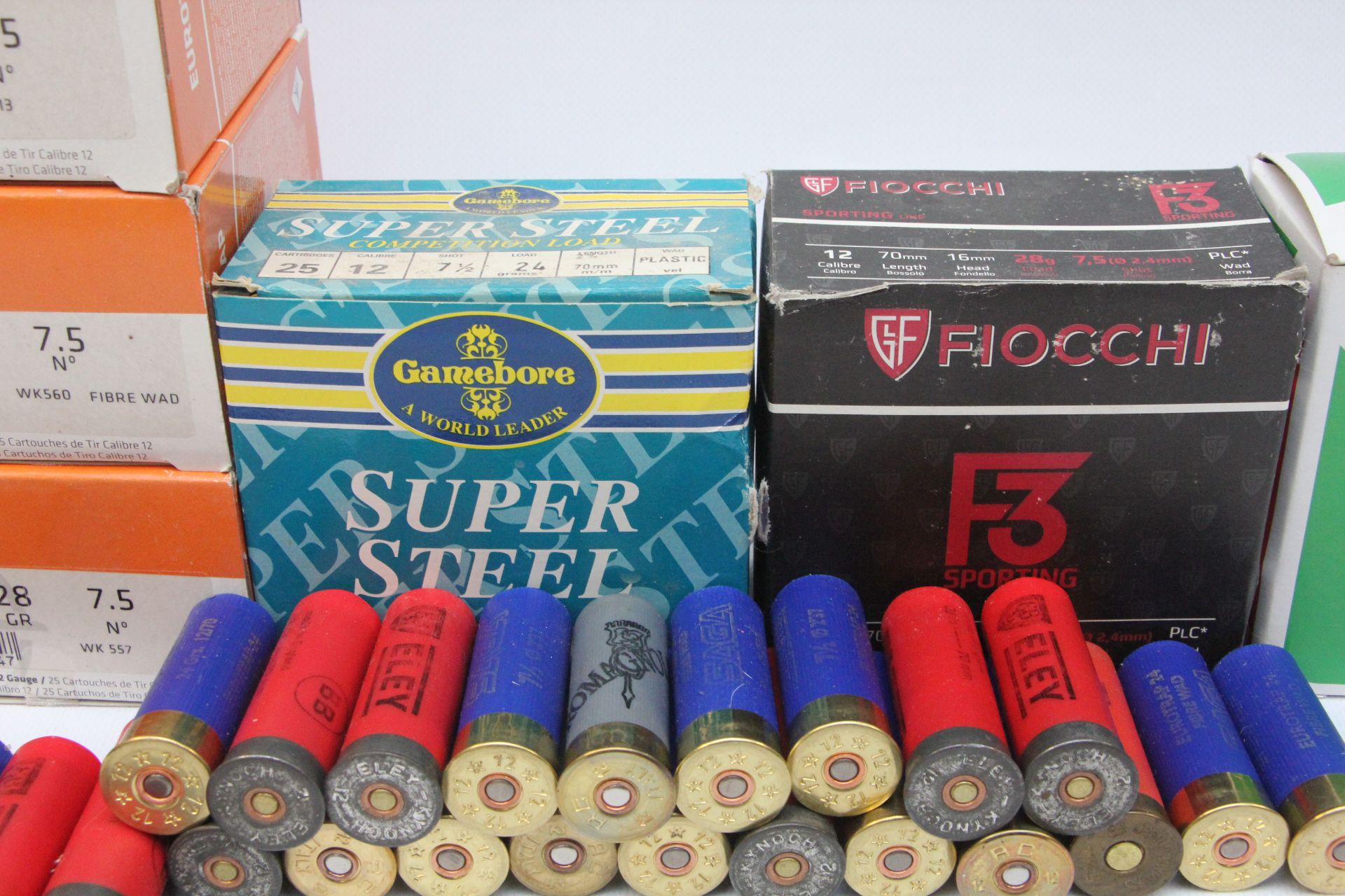 APPROX 300 12 GAUGE CARTRIDGES TO INCLUDE SAGA EURO TRAP 28 GRAM 7.5 SHOT + QUANTITY LOOSE. - Image 9 of 14