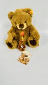 A STEIFF TEDDY BEAR 660177 BEARING ORIGINAL LABEL + A MINI TEDDY BEAR 039249 BEARING ORIGINAL LABEL.