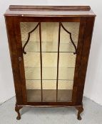 1940's GLAZED MAHOGANY FINISH DISPLAY CABINET.