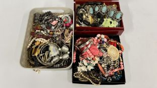 TWO BOXES AND A JEWELLERY BOX CONTAINING AN EXTENSIVE GROUP OF COSTUME / DRESS JEWELLERY,