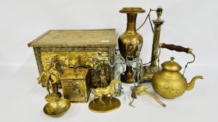 A VINTAGE BRASS COAL BOX + A GROUP OF BRASS WARES TO INCLUDE A KETTLE, REEDED COLUMN LAMP BASE,