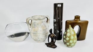GROUP OF DESIGNER DECORATIVE ITEMS TO INCLUDE POTTERY URN, ART GLASS VASE, NUDE FEMALE STUDY, VASES,