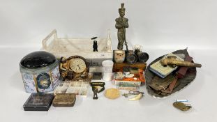 A GROUP OF COLLECTABLES TO INCLUDE A MID CENTURY CHROME FINISH LEAF DISH,