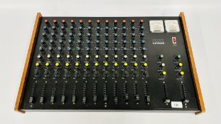 VINTAGE MM ELECTRONICS MIXING DECK (NO CABLE) - SOLD AS SEEN.