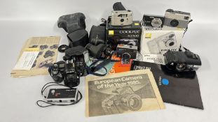 A BOX OF PHOTOGRAPHIC EQUIPMENT / CAMERAS TO INCLUDE MINOLTA AND KODAK EXAMPLES + A GLANZ MICRO 7-M