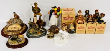 A LARGE GROUP OF VINTAGE DECORATIVE FIGURINES TO INCLUDE 4 SIGNED BORDER FINE ARTS ANIMAL STUDIES