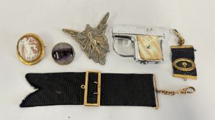 MIXED COLLECTIBLES TO INCLUDE MOURNING JEWELLERY AND A 'BLUE JOHN' BROOCH.