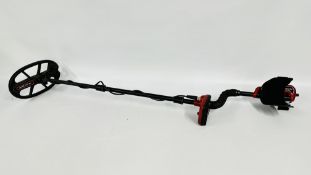 MAKRO RACER METAL DETECTOR.