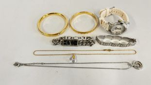 A GROUP OF DESIGNER JEWELLERY TO INCLUDE MONET, JEAN PAUL GAULTIER & JUICY COUTURE EXAMPLES.