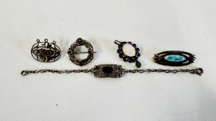 5 X PIECES OF ARTS AND CRAFTS STYLE JEWELLERY TO INCLUDE BROOCHES, PENDANT AND BRACELET.