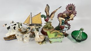 QUANTITY OF COLLECTIBLES INCLUDING POTTERY DUCKS,