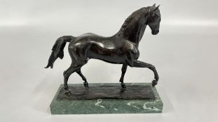 LIMITED EDITION METAL MODEL OF A HORSE ON A MARBLE PLINTH, SIGNED BY JAMES OSBORNE, NUMBER 245/2000.