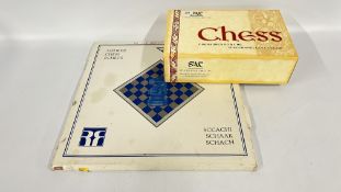 STUDIO ANNE CARLTON TUDOR KINGS AND QUEENS 1485-1603 CHESS SET BOXED PLUS WOODEN CHESS BOARD.