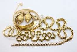 BAG CONTAINING ASSORTED GOLD PLATED SILVER JEWELLERY PLUS GOLD PLATED NECKLACE.