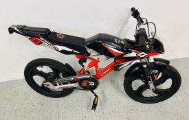 CHILDREN'S HYPER 'SPEEDBIKE' PUSH BIKE.