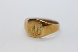 AN 18CT GOLD GENT'S SIGNET RING BEARING MONOGRAM, PRESENTED IN A VINTAGE BOX MARKED W. MANSELL.