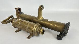 A VINTAGE BRASS DOWN PIPE & A VINTAGE BRASS SHIP'S PUMP.