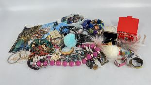 AN EXTENSIVE GROUP OF ASSORTED COSTUME JEWELLERY, BEADED NECKLACES, BANGLES ETC.