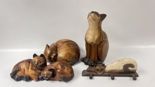A GROUP OF 3 CARVED WOODEN CAT SCULPTURES + A WOODEN CARVED HANGING CAT WALL HOOK.