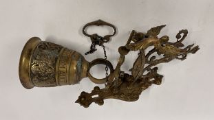A HEAVY BRASS WALL MOUNTED BELL - VOCEM MEAM AUDT QUIME TANGIT.