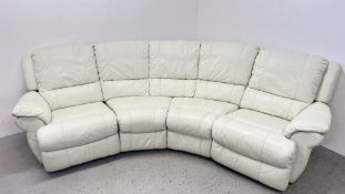 A GOOD QUALITY LEATHER CORNER SOFA WITH RECLINING ENDS.