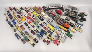 TWO TRAYS CONTAINING A COLLECTION OF DIE CAST VEHICLES INCLUDING BRITAINS, CORGI, DAYS GONE, BURAGO,