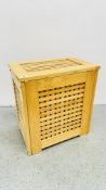 A MODERN BEECHWOOD LAUNDRY BOX, W 52CM, D 36CM, H 55CM.