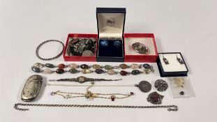A BOX OF ASSORTED SILVER AND WHITE METAL JEWELLERY TO INCLUDE ROPE TWIST NECKLACE, BANGLE,