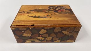 A VINTAGE JAPANESE INLAID PUZZLE BOX, W 20.5 X D 14 X H 8CM.