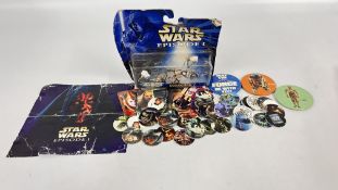 A GROUP OF VINTAGE STAR WARS RELATED BADGES, TAZOS,