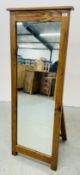 A MODERN SOLID LIGHT OAK FREE STANDING CHEVAL DRESSING MIRROR, W 55CM, H 147CM.
