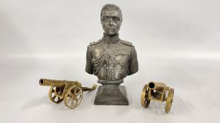 A VINTAGE SPELTER BUST DEPICTING A ROYAL FIGURE, H 29CM + A PAIR OF MODEL BRASS CANONS.