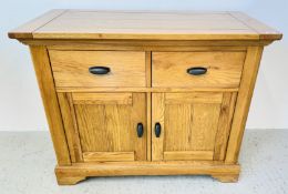 A MODERN SOLID LIGHT OAK SMALL TWO DRAWER DRESSER BASE, W 101CM, D 46CM, H 82CM.