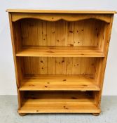 PINE 3 TIER BOOKSHELF 80CM X 95CM X 33CM.